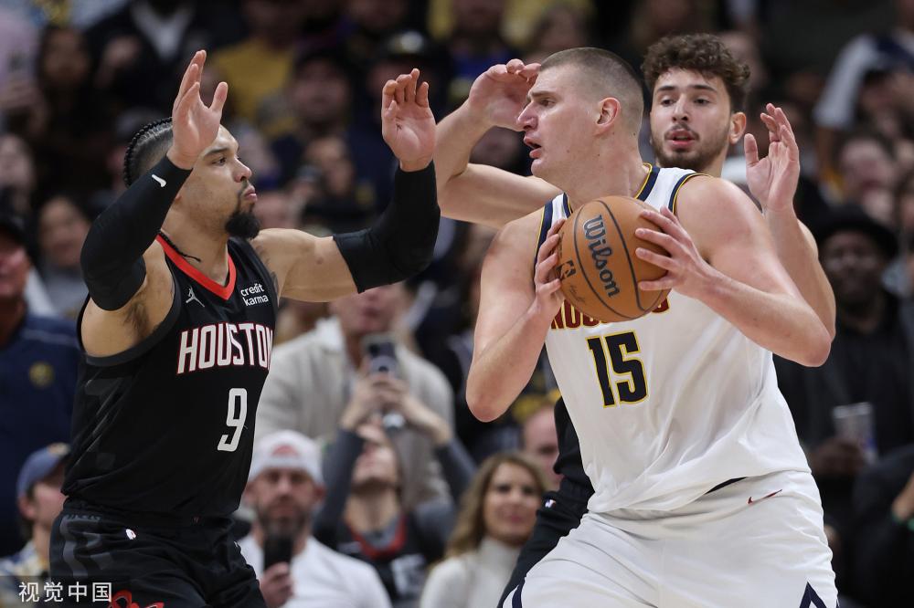 在紅牌出現 在紅牌出現